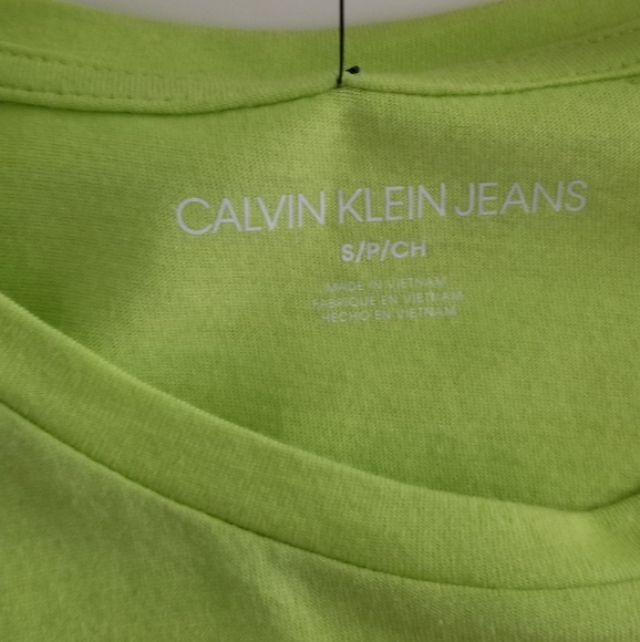 Calvin Klein Logo TEE - Picture 5 of 8